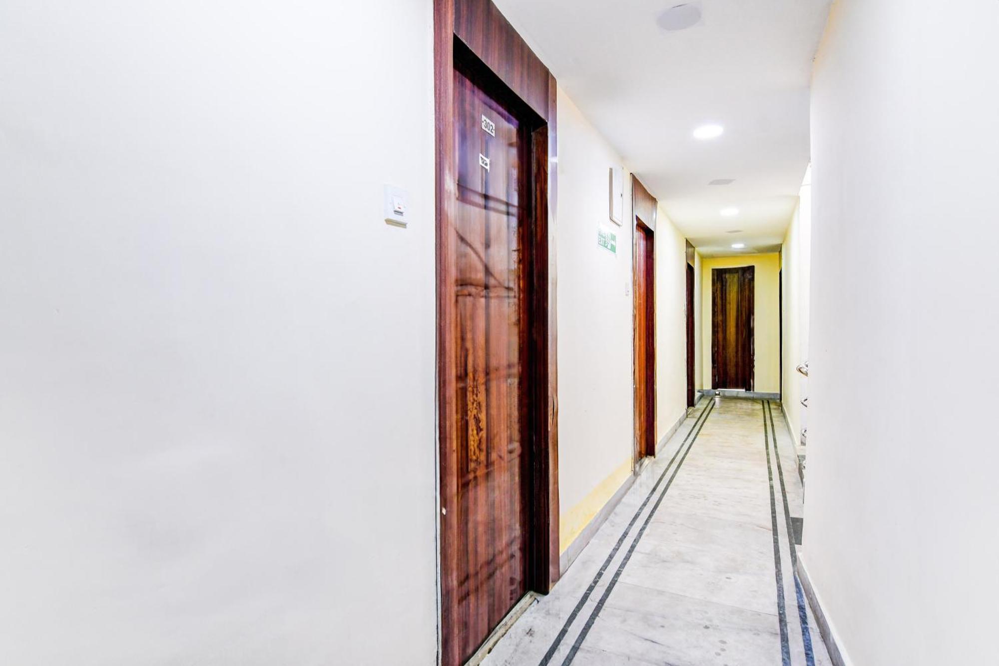 Super Hotel O Tagore Park Ruby Road Kolkata Exterior photo